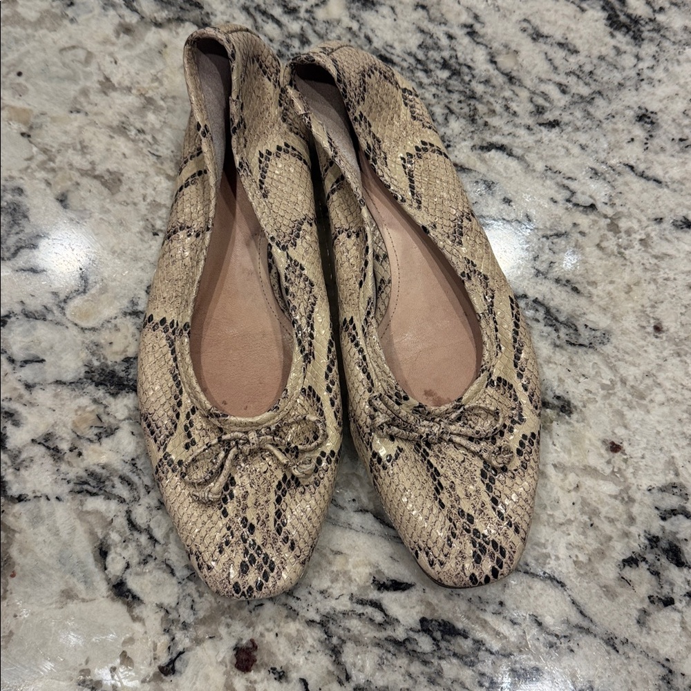 Snakeskin Patterned Women's Flats